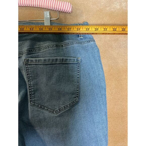 Gloria Vanderbilt Amanda Jeans Women's 18W Short Light Wash Denim Straight Leg - Picture 5 of 8